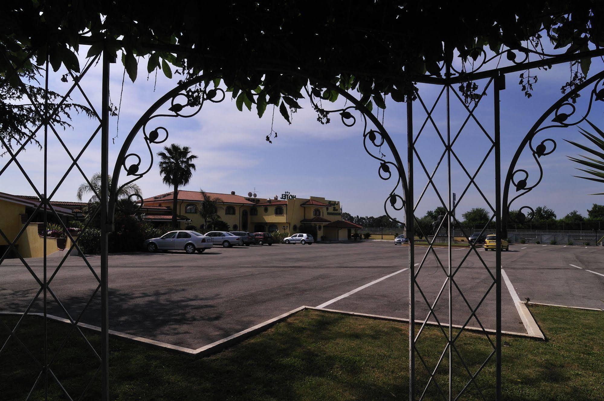 La Del Cavaliere 3*